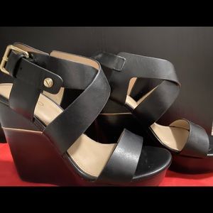 Aldo black wedges size 6